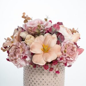 dirbtines geles vazoje