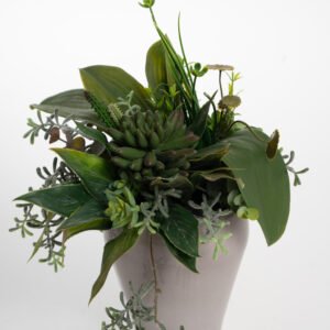 zali dirbtiniai augalai