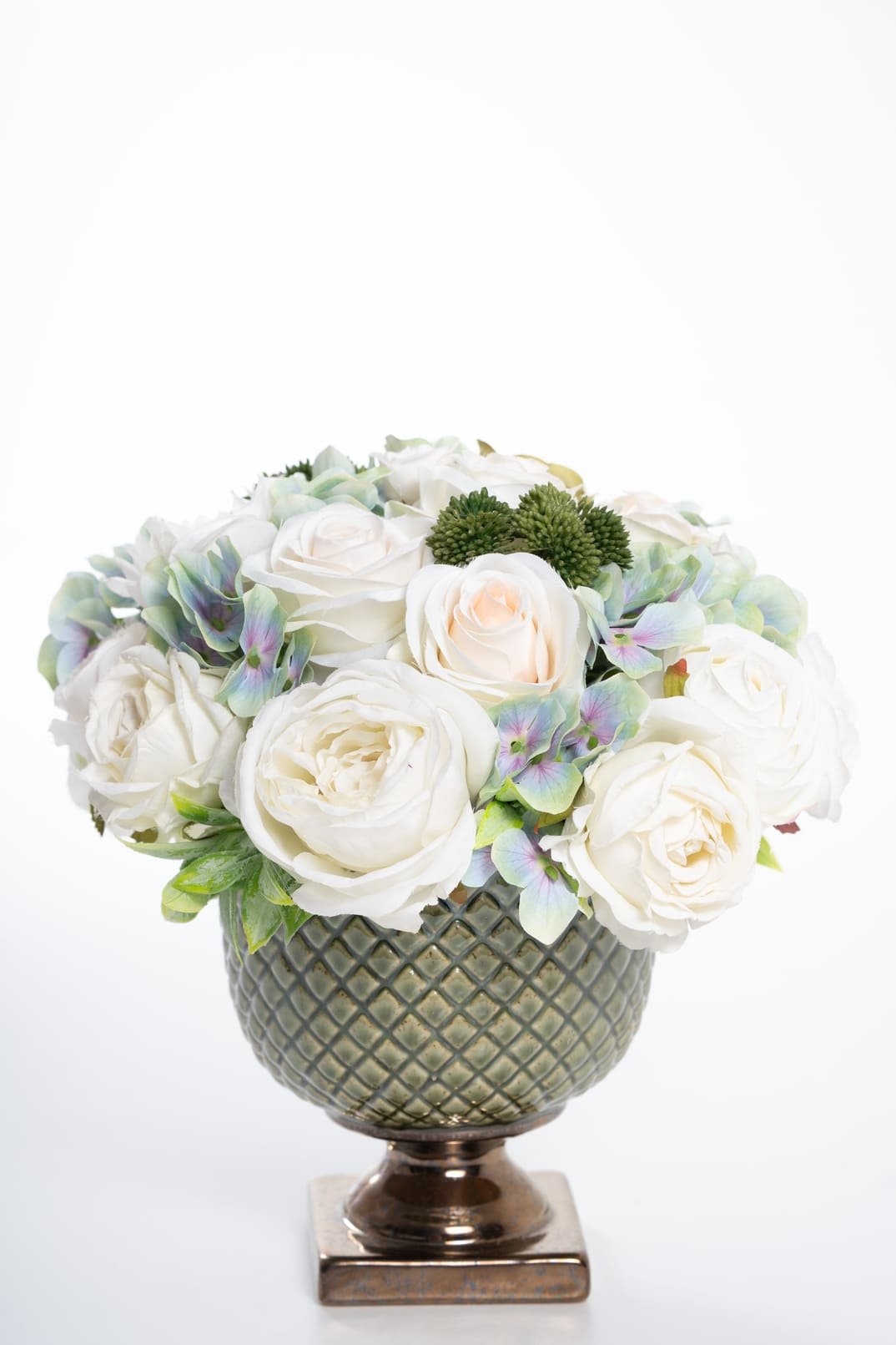 melynos baltos dirbtines geles